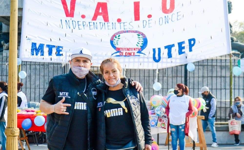 Manteros de Once y las coimas: «Luzmery sigue pasando a cobrar por las veredas ¿No era que cambiaron al comisario?»