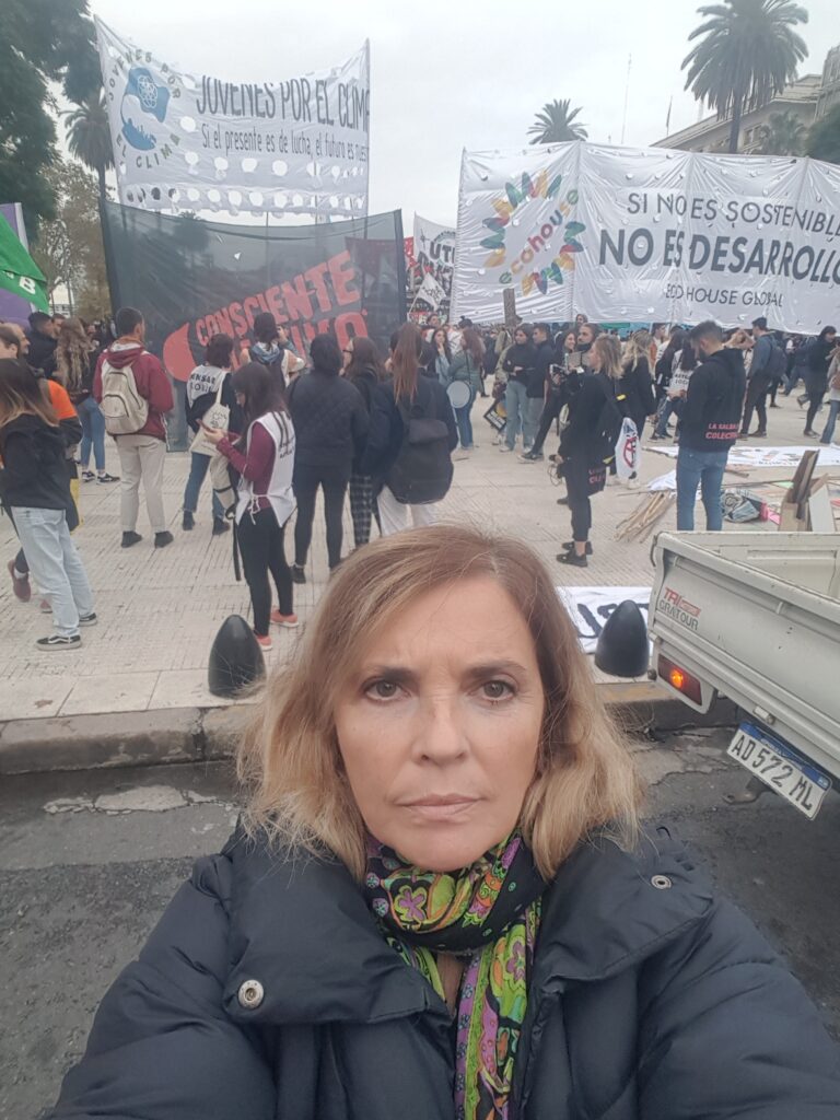 Cambio climático: Los Buenos Vecinos BA participamos de la marcha de el Día de la tierra 