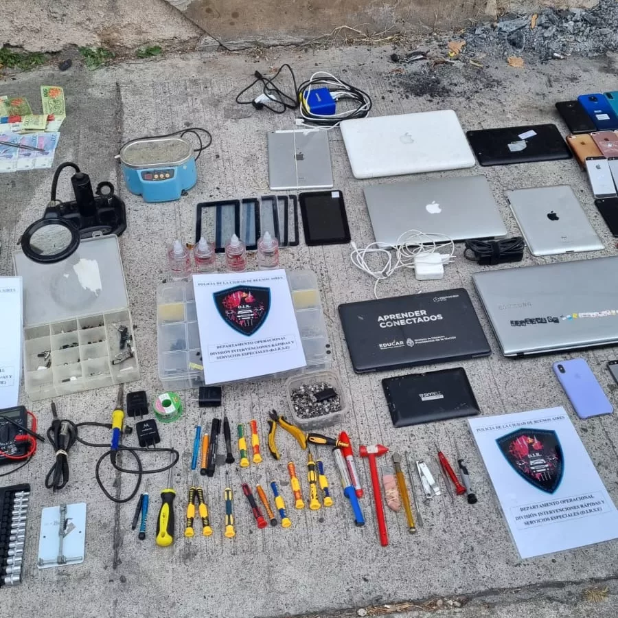 POMPEYA: DESARTICULARON UN LABORATORIO DE CELULARES ROBADOS