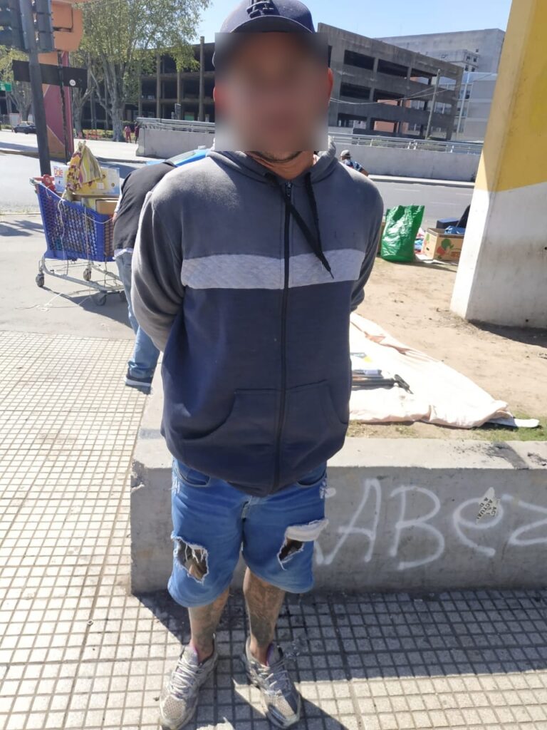Retiro: detienen a un hombre que abusó sexualmente de un menor de edad en un terreno baldío  