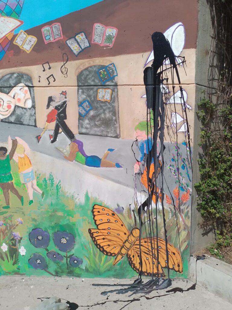 Cadena de vandalización de símbolos en Balvanera