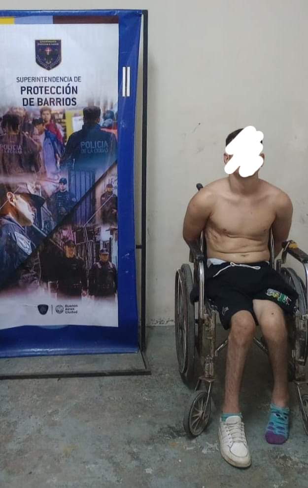 Villa Zavaleta 🚨Fue detenida una familia de transas y la droga estaba en poder de un hombre en silla de ruedas