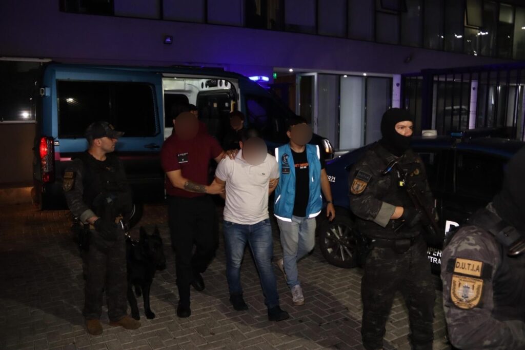 Cometió un homicidio en Retiro en el 2022 y estaba prófugo en Paraguay: la justicia pidió su extradición y ayer llegó al país para cumplir su condena 