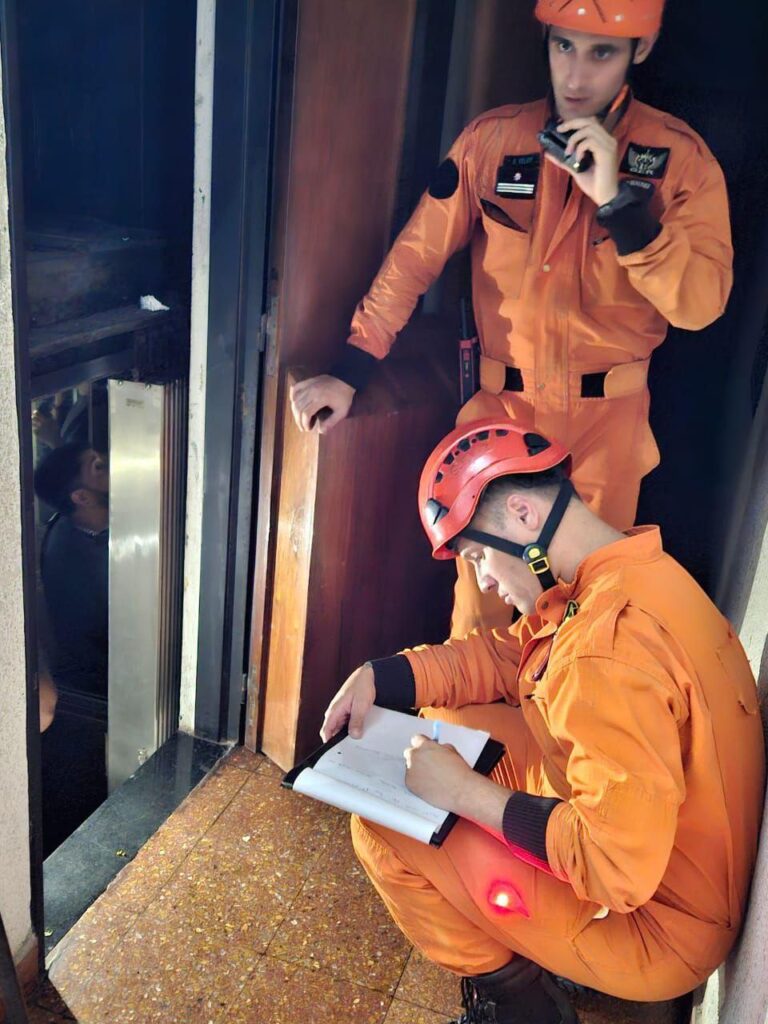 ANTE UN NUEVO APAGÓN LA CIUDAD DESPLEGÓ OTRO OPERATIVO EN BARRIOS DEL CENTRO Y SUR PORTEÑO