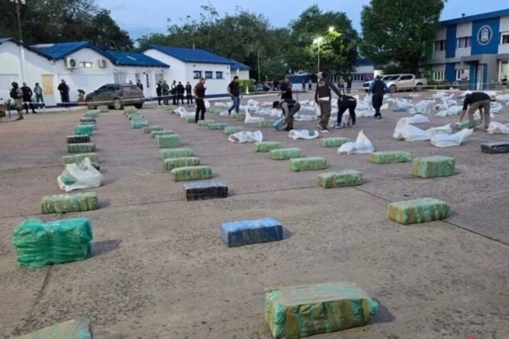 FORMOSA: INVESTIGAN UN GALPÓN EN CLORINDA TRAS EL SECUESTRO DE CASI 5 TONELADAS DE MARIHUANA
