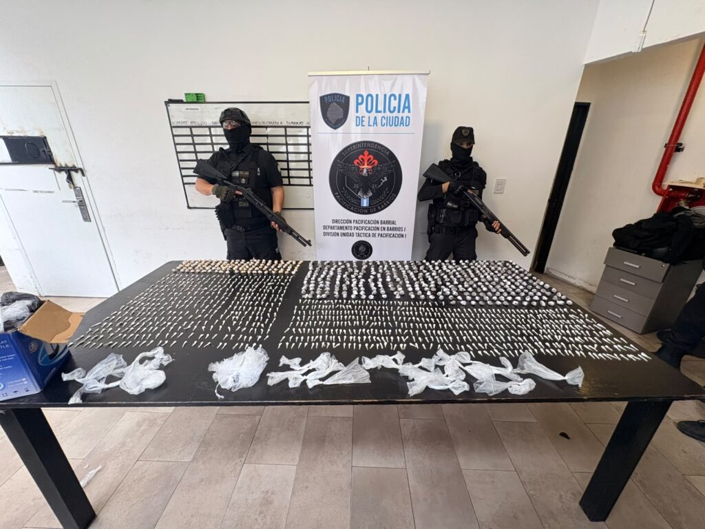 VILLA 31: DOS DETENIDOS CON 60 ANTECEDENTES Y MÁS DE 1.400 DOSIS DE DROGA